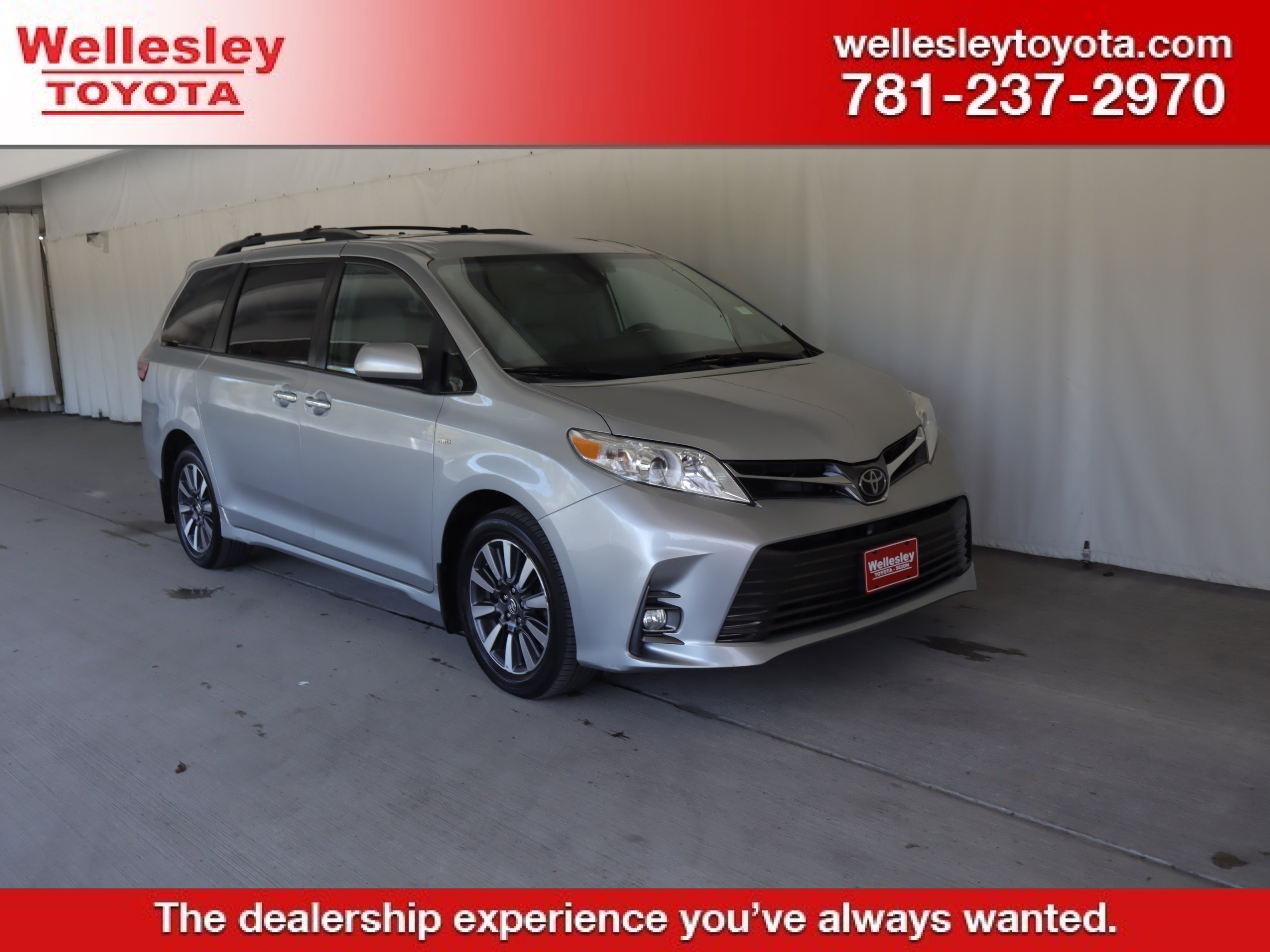 Used 2019 Toyota Sienna XLE w/ XLE Navigation Package AWD/4WD image 1