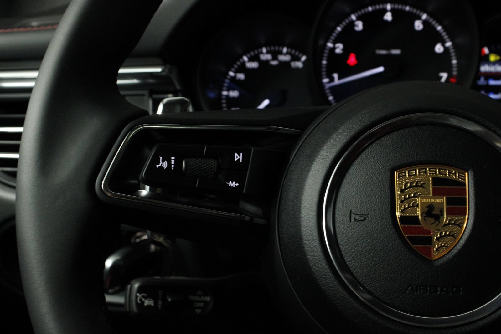 New 2026 Porsche Macan AWD/4WD image 21
