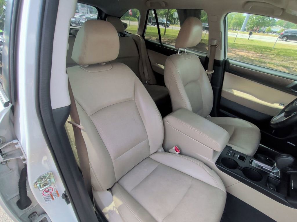 Used 2016 Subaru Outback 2.5i Limited AWD/4WD image 22