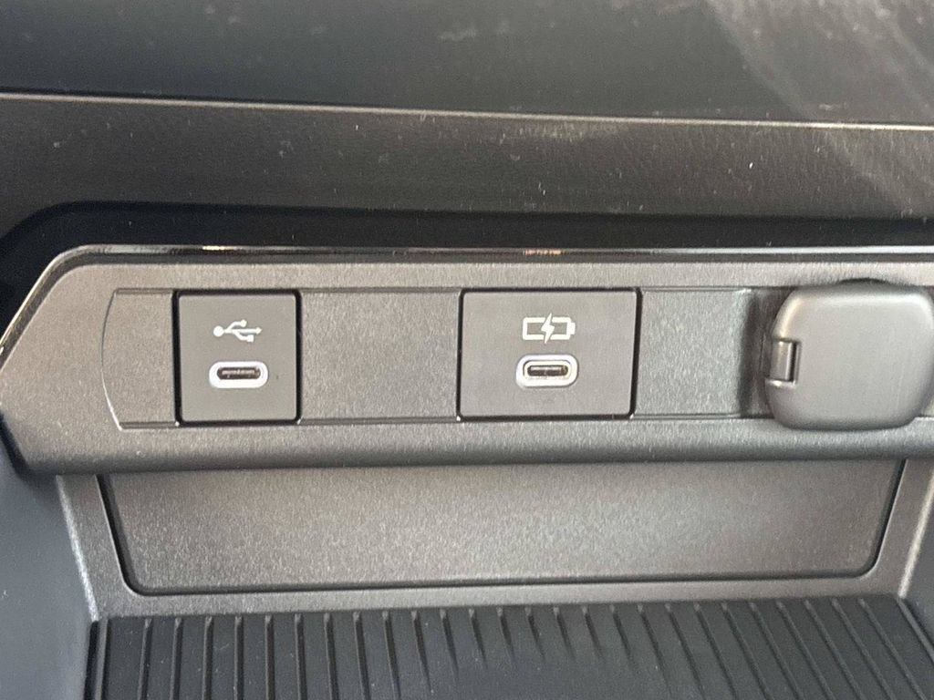 New 2026 Toyota Prius XLE FWD image 40