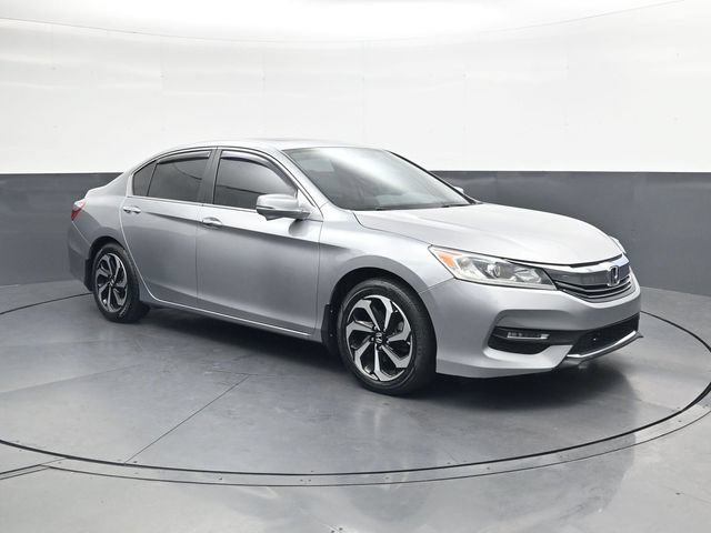 Used 2017 Honda Accord EX image 2