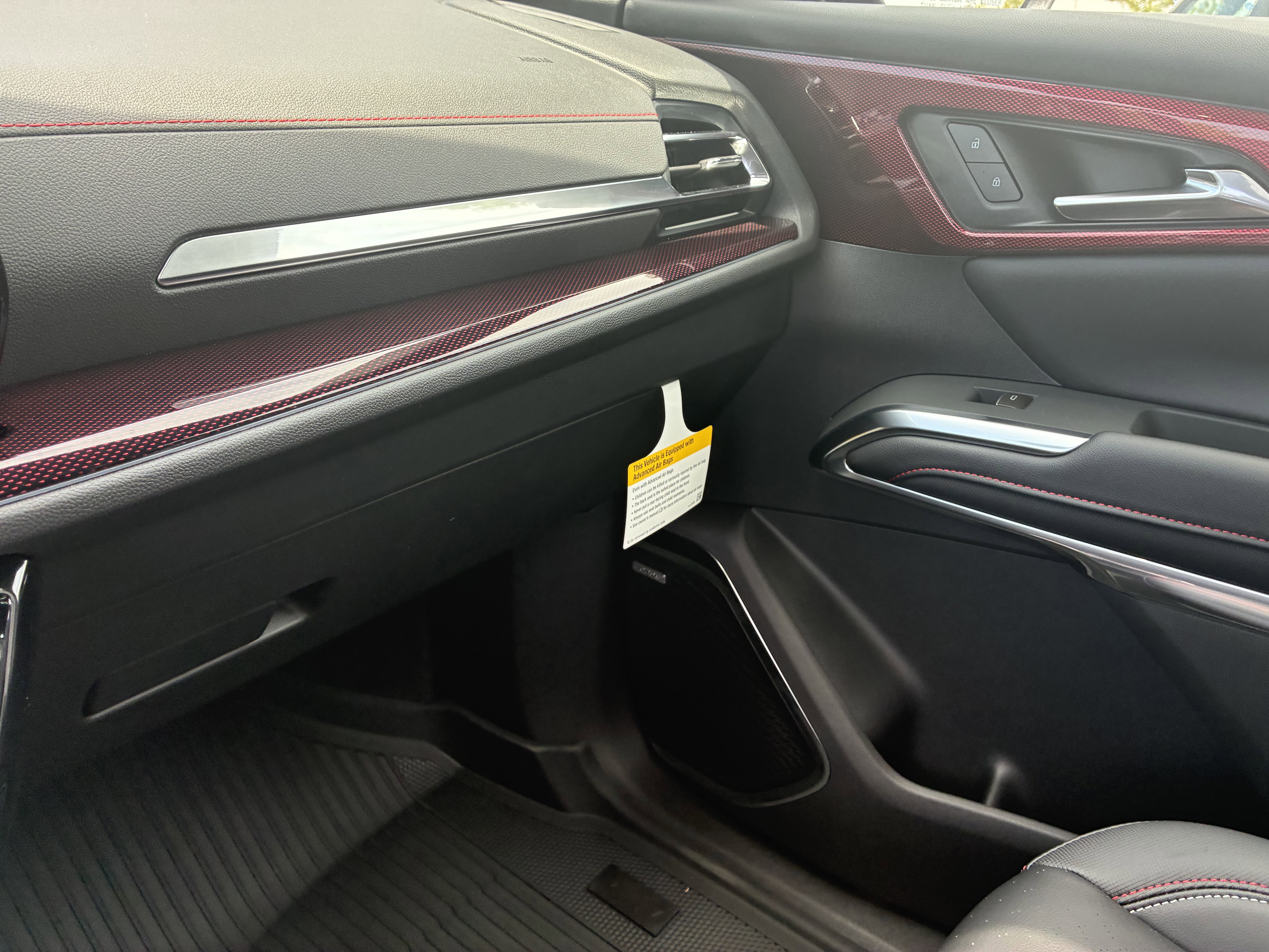 New 2026 Chevrolet Traverse RS w/ LPO, Floor Liner Package AWD/4WD image 39