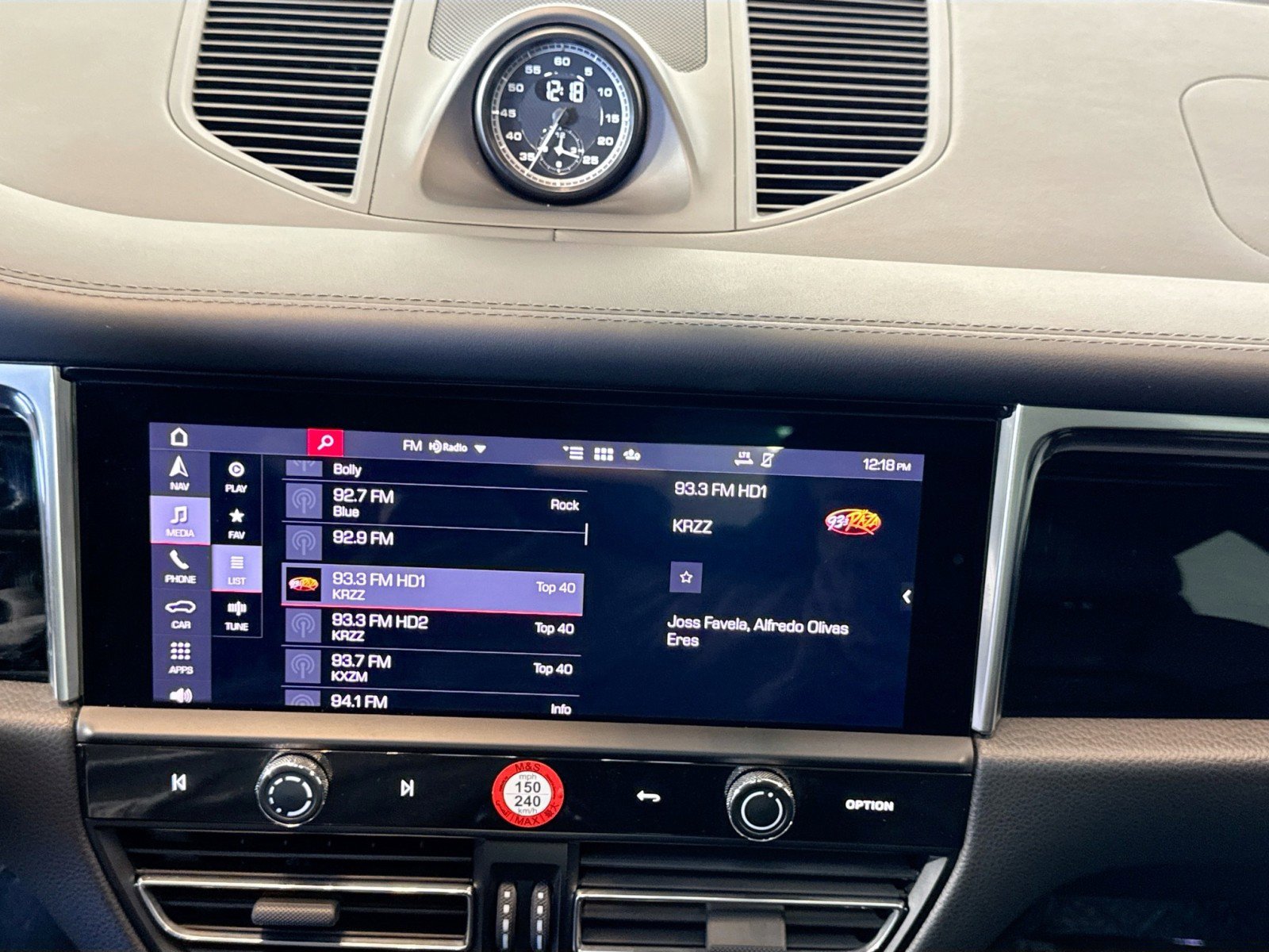 Certified 2024 Porsche Macan Turbo w/ Premium Plus Package image 15