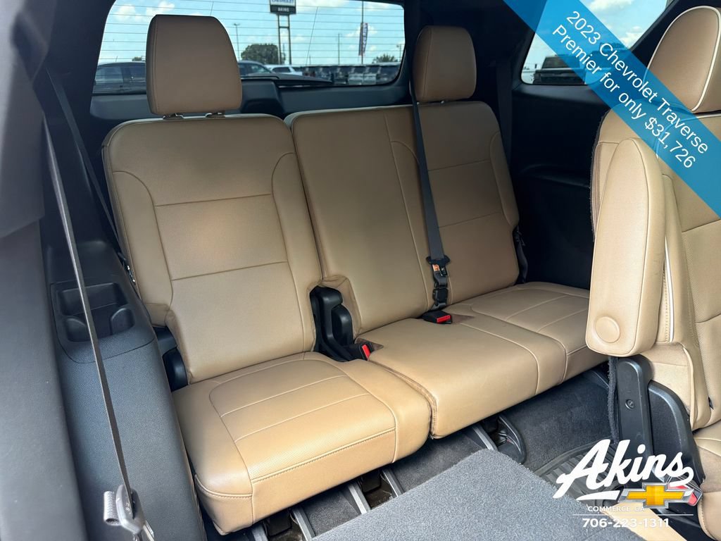 Used 2023 Chevrolet Traverse Premier FWD image 22