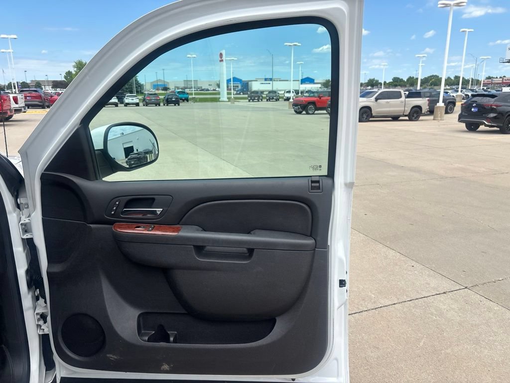Used 2013 GMC Sierra 1500 SLT w/ SLT Convenience Package AWD/4WD image 22
