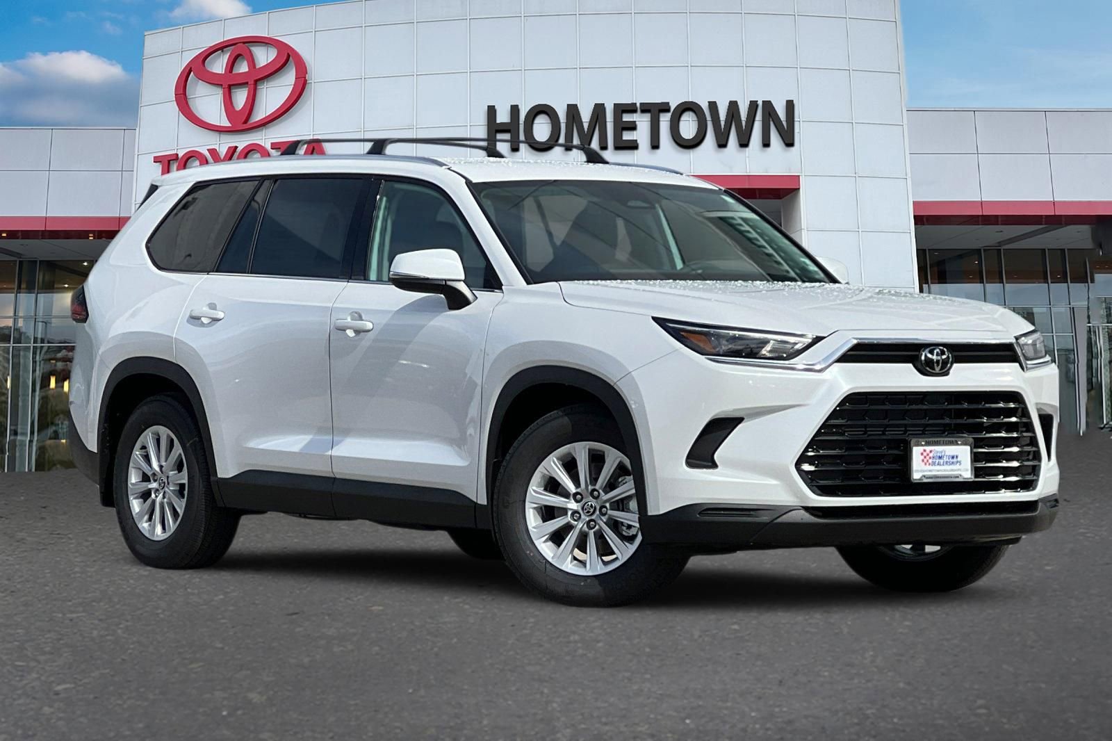 New 2026 Toyota Grand Highlander XLE image 2
