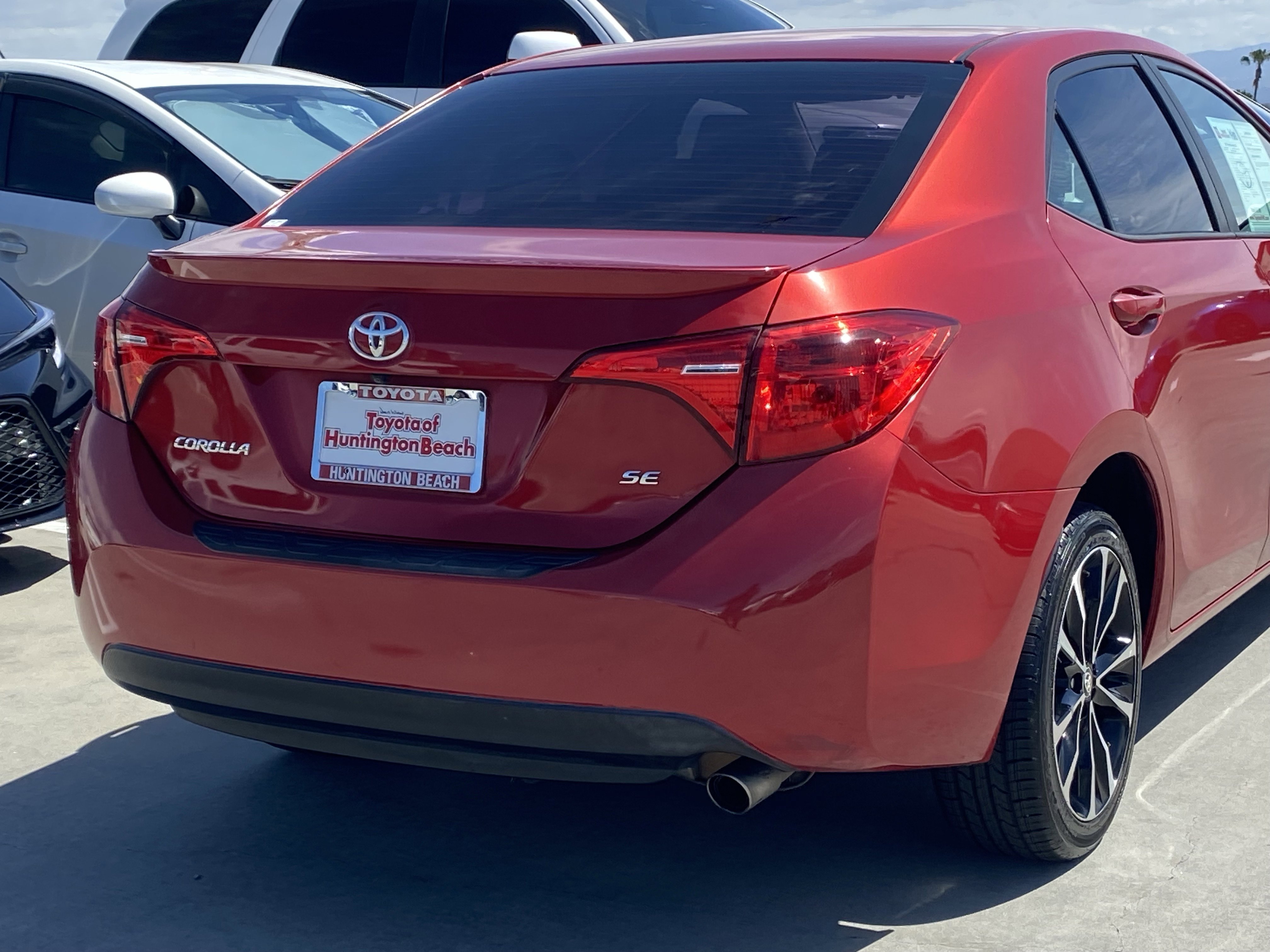 Used 2018 Toyota Corolla SE w/ Carpet Mat Package (TMS) FWD image 4