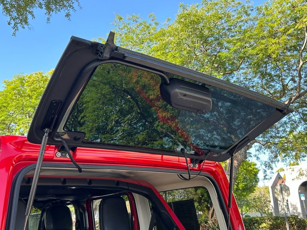 Used 2018 Jeep Wrangler Unlimited Sahara AWD/4WD image 51