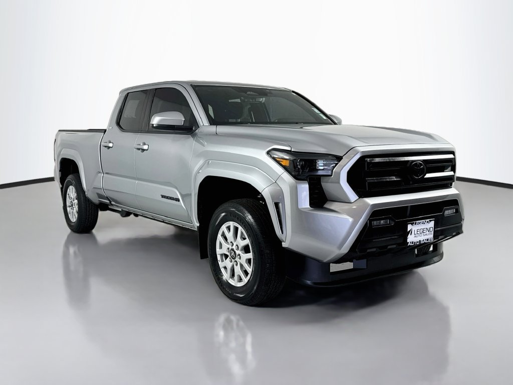 Used 2024 Toyota Tacoma SR5 AWD/4WD image 4