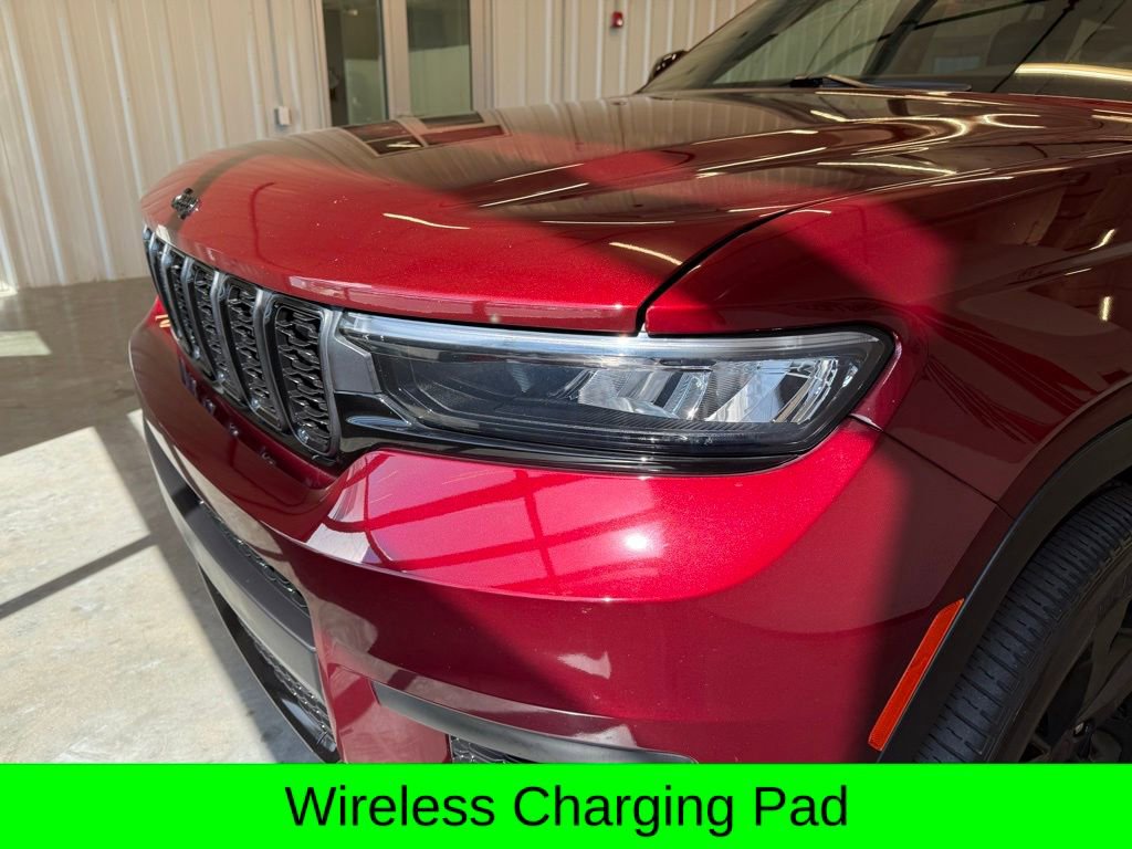 Used 2024 Jeep Grand Cherokee L Altitude AWD/4WD image 11