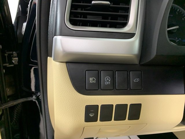 Used 2018 Toyota Highlander XLE image 18