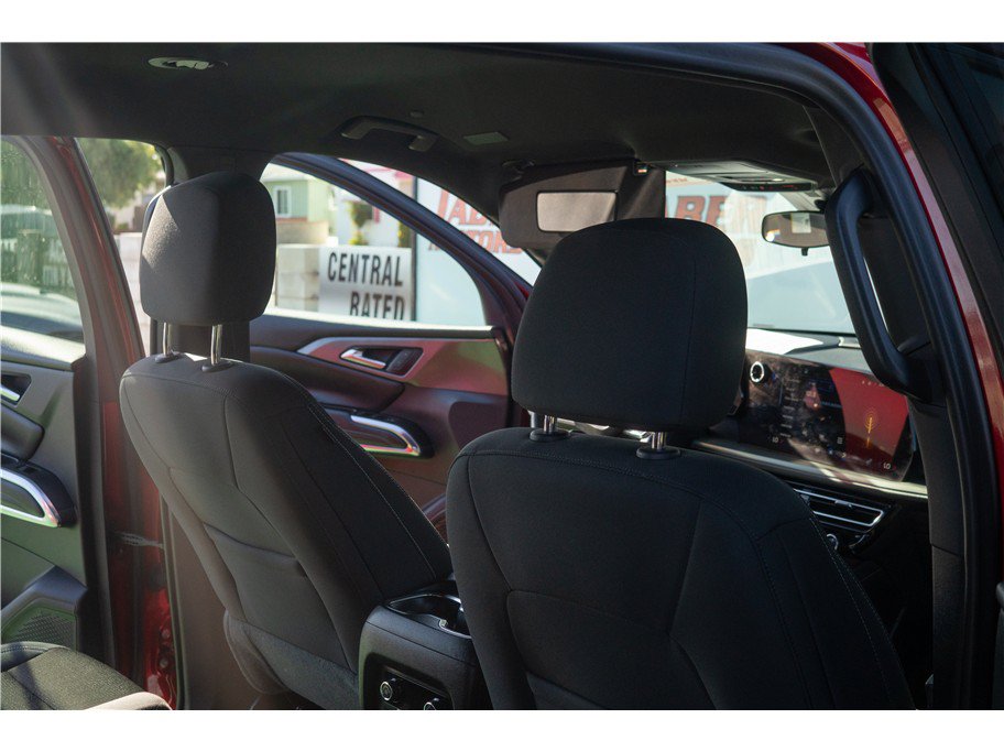Used 2024 Chevrolet Traverse LT w/ Midnight/Sport Edition FWD image 30