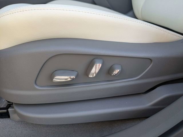 New 2025 Cadillac XT5 Premium Luxury FWD image 21