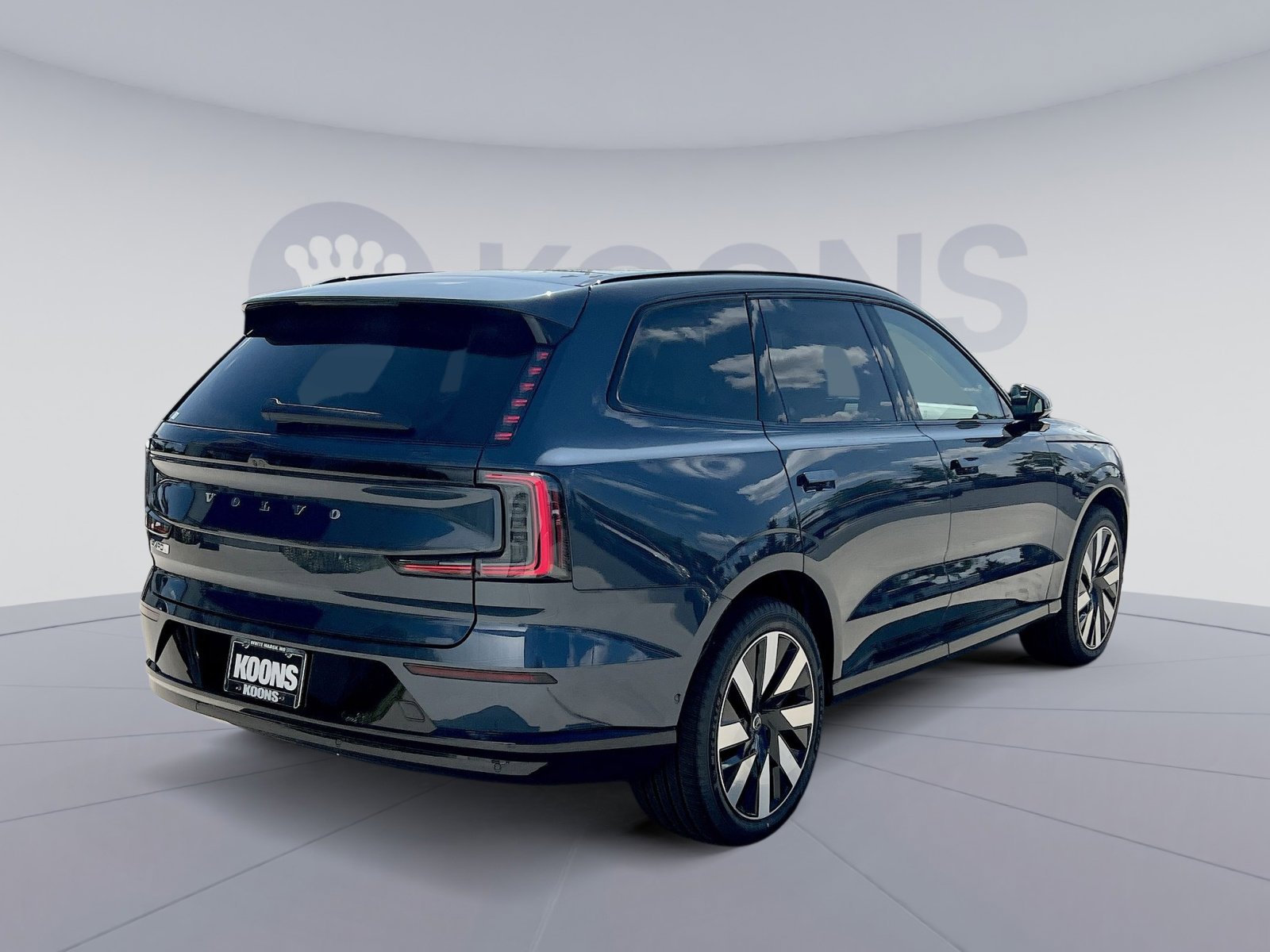 New 2025 Volvo EX90 Plus image 7