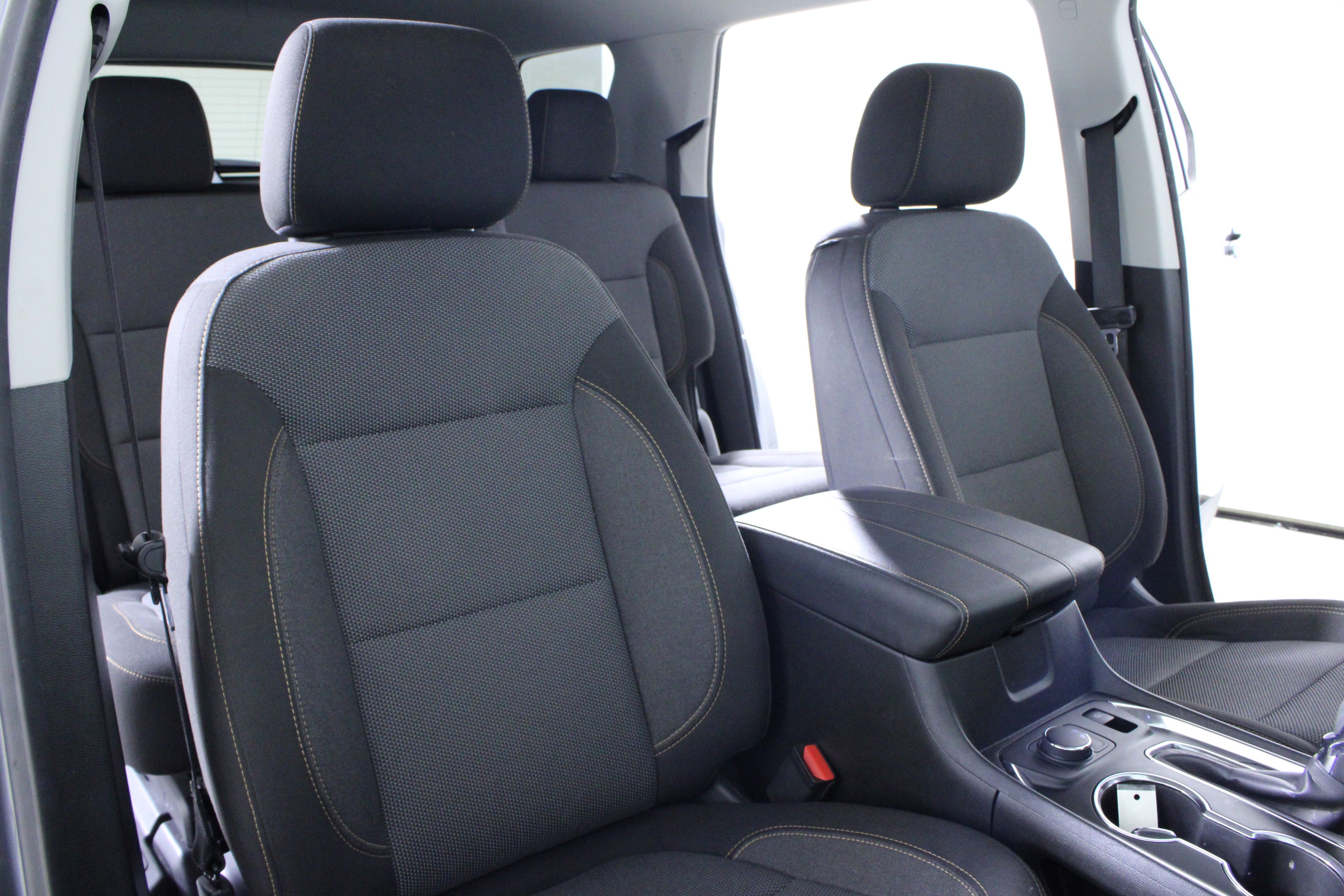 Used 2021 Chevrolet Traverse LS image 17