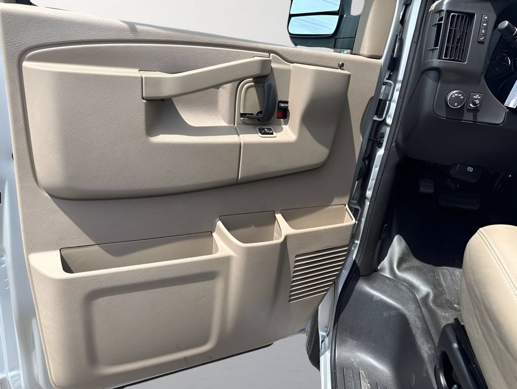 New 2026 Chevrolet Express 3500 Extended w/ Driver Convenience Package RWD image 7