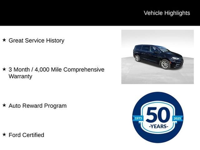 Used 2026 Chrysler Pacifica Limited FWD image 8