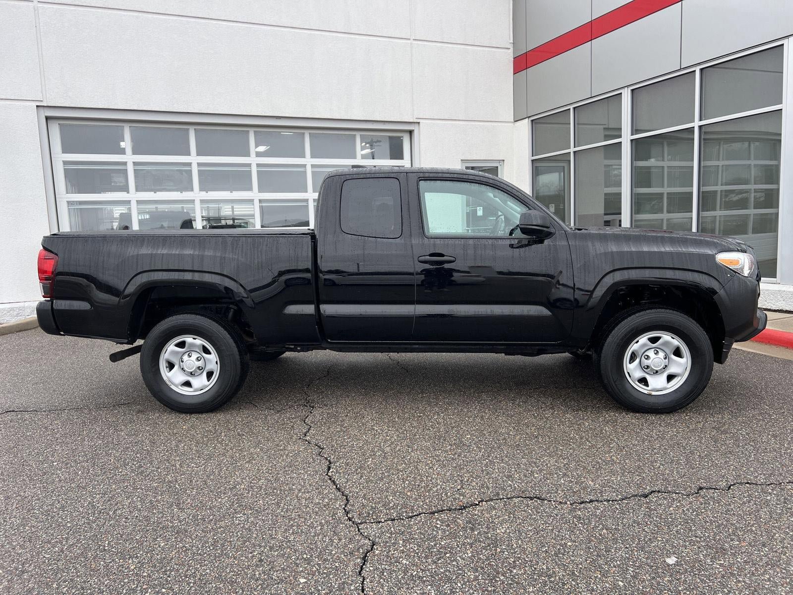 Used 2023 Toyota Tacoma SR image 18