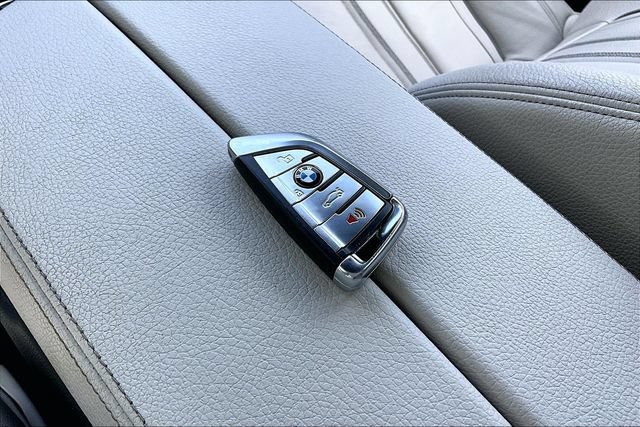 Used 2018 BMW 530e xDrive w/ Premium Package 2 AWD/4WD image 37