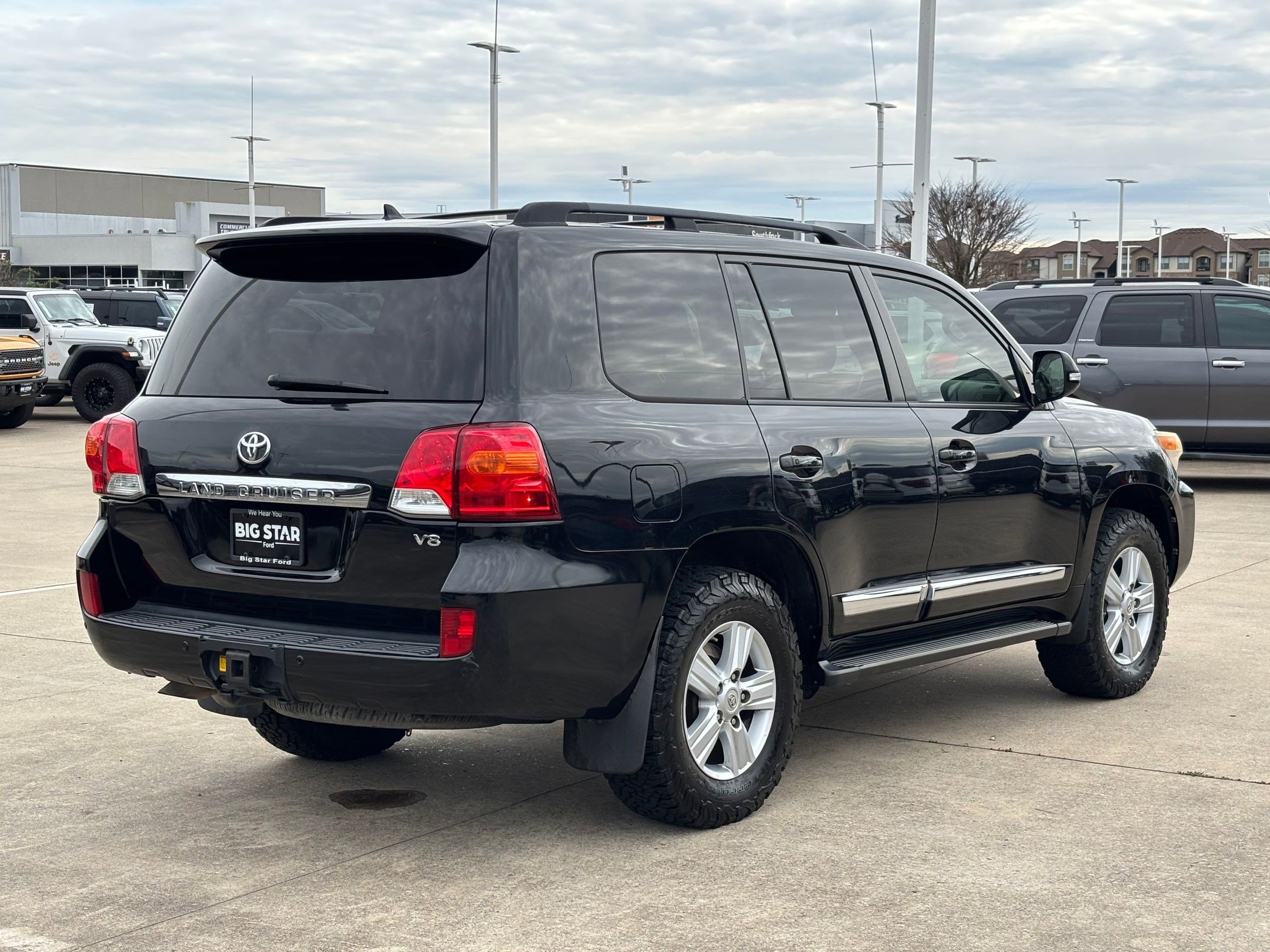 Used 2013 Toyota Land Cruiser image 3