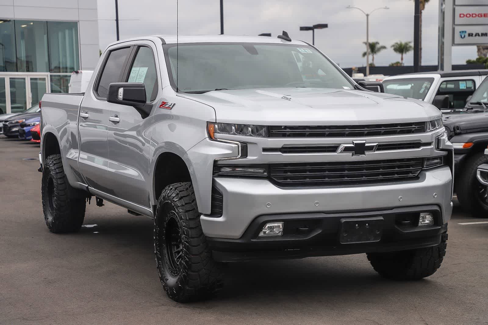 Used 2022 Chevrolet Silverado 1500 RST w/ Safety Package AWD/4WD image 3