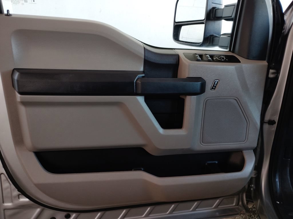 Used 2022 Ford F250 XL w/ Power Equipment Group RWD image 23