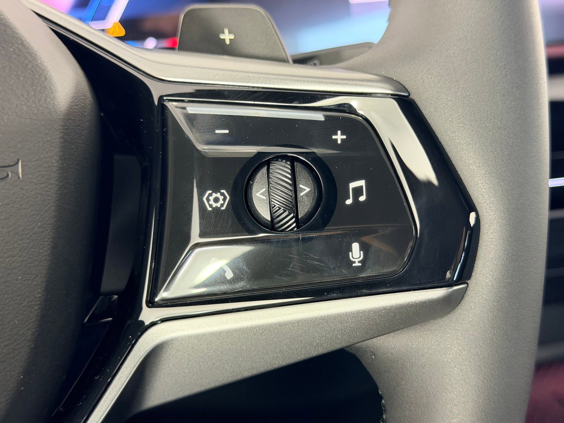 New 2026 BMW 530i RWD image 27