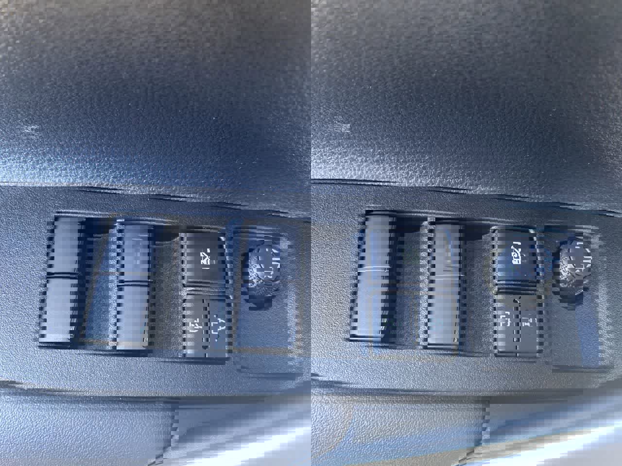 New 2026 Toyota Corolla Cross LE image 13