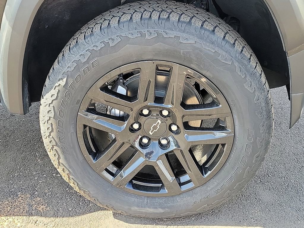 Used 2024 Chevrolet Colorado Trail Boss AWD/4WD image 7