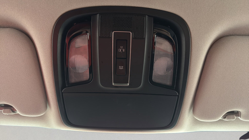 Used 2020 Kia Sorento L FWD image 25