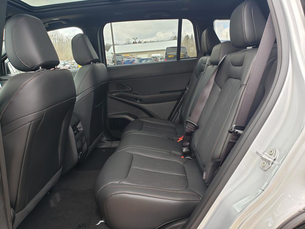 New 2026 Jeep Cherokee Overland w/ Advanced Pro Tech Group image 12