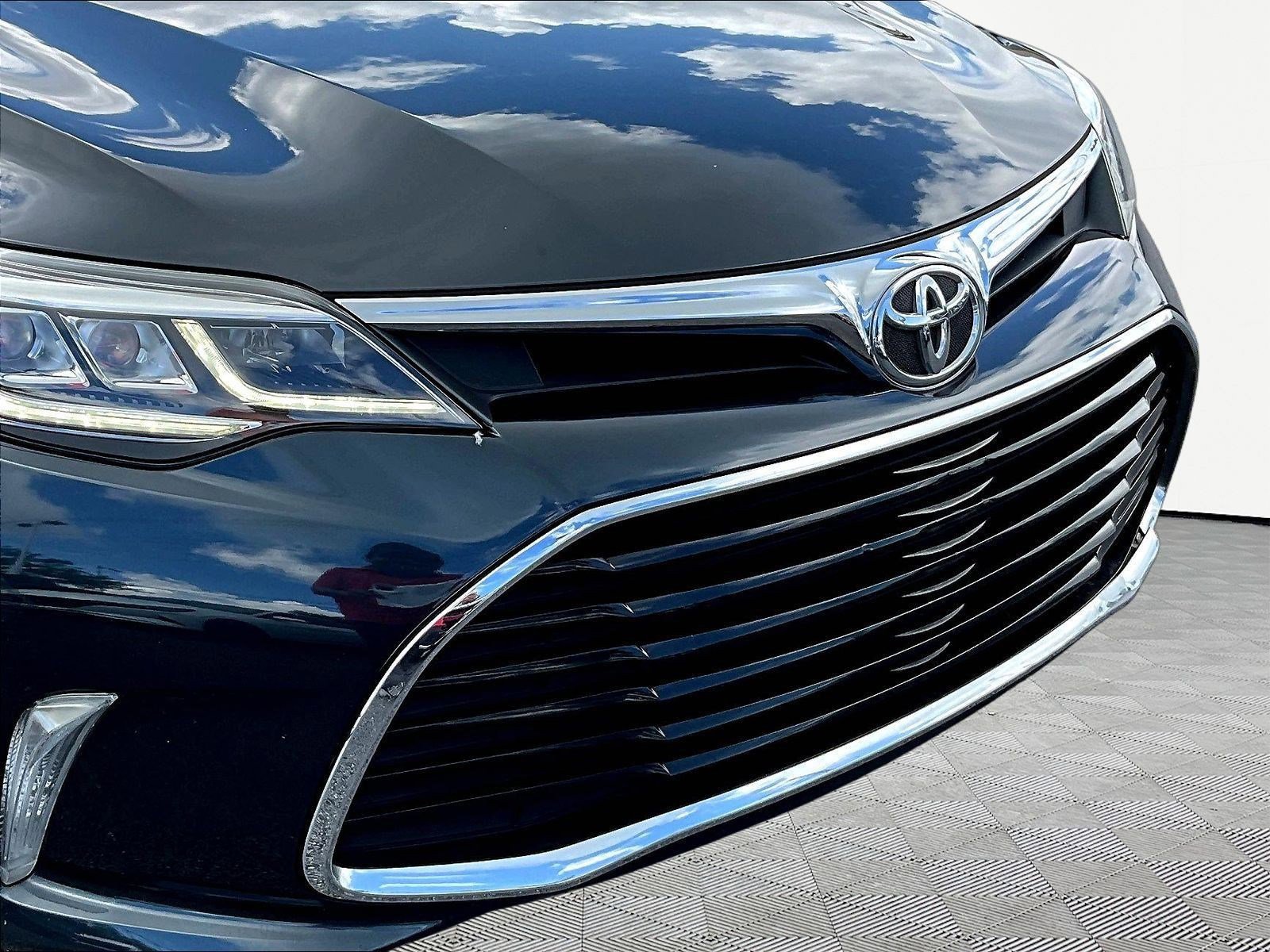 Used 2016 Toyota Avalon Touring FWD image 33