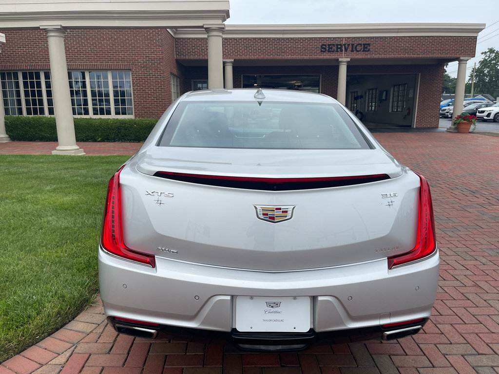 Used 2018 Cadillac XTS Luxury AWD/4WD image 9