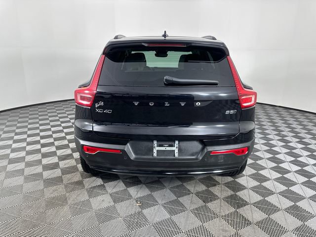 Used 2025 Volvo XC40 B5 Plus w/ Climate Package image 6