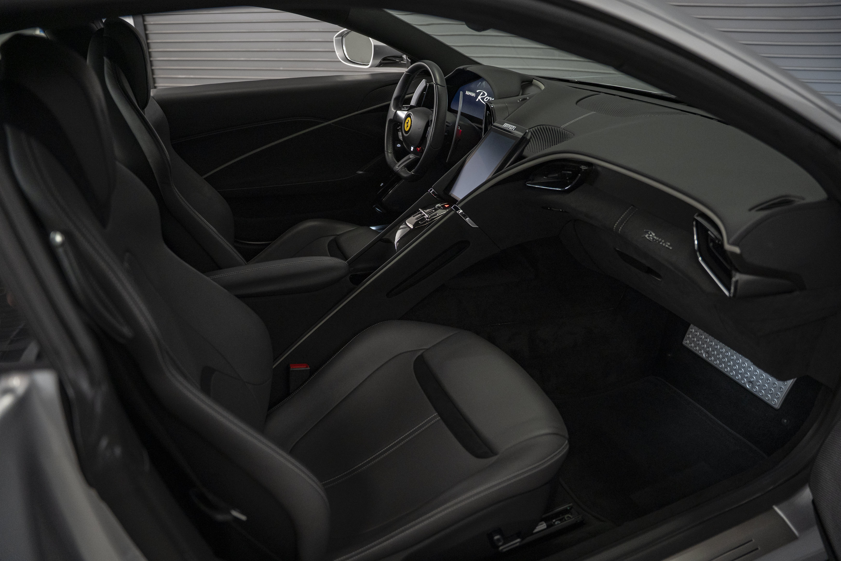Used 2021 Ferrari Roma RWD image 27