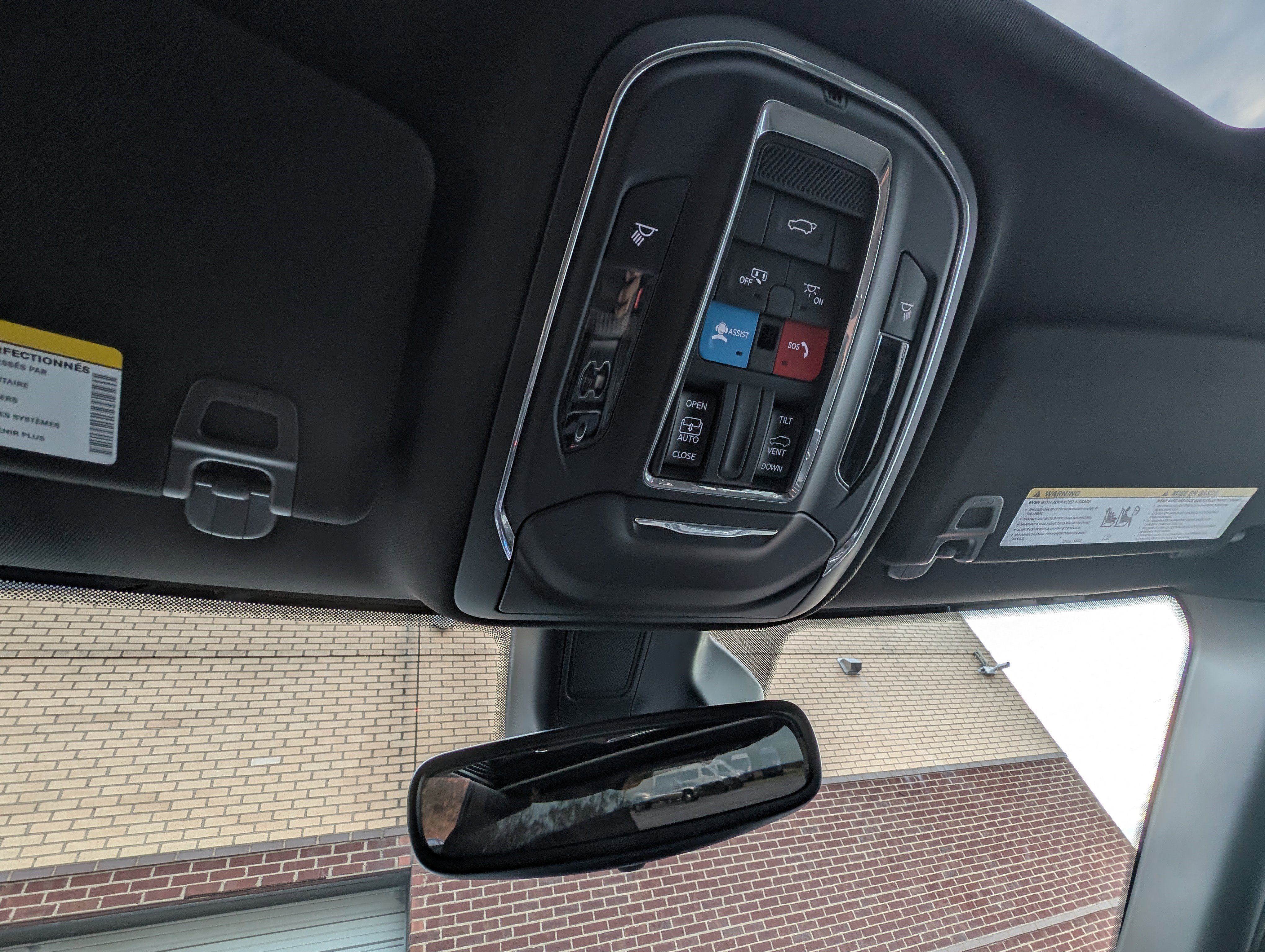 Used 2024 Jeep Grand Cherokee Altitude image 28