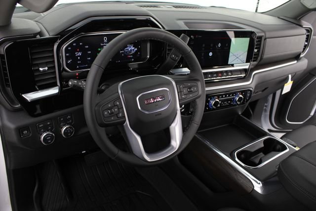 New 2026 GMC Sierra 2500 SLT AWD/4WD image 8