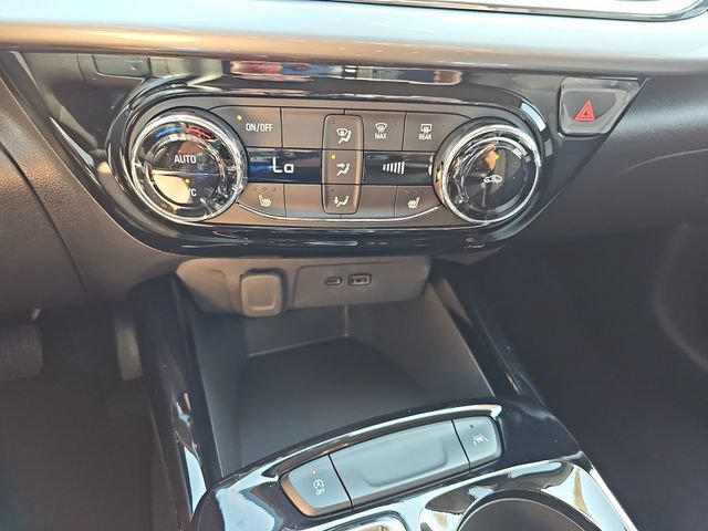 New 2026 Chevrolet Trax LT w/ Driver Confidence Package FWD image 17