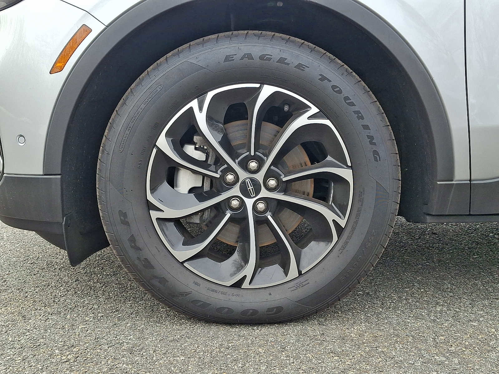 Used 2024 Lincoln Nautilus Premier image 8