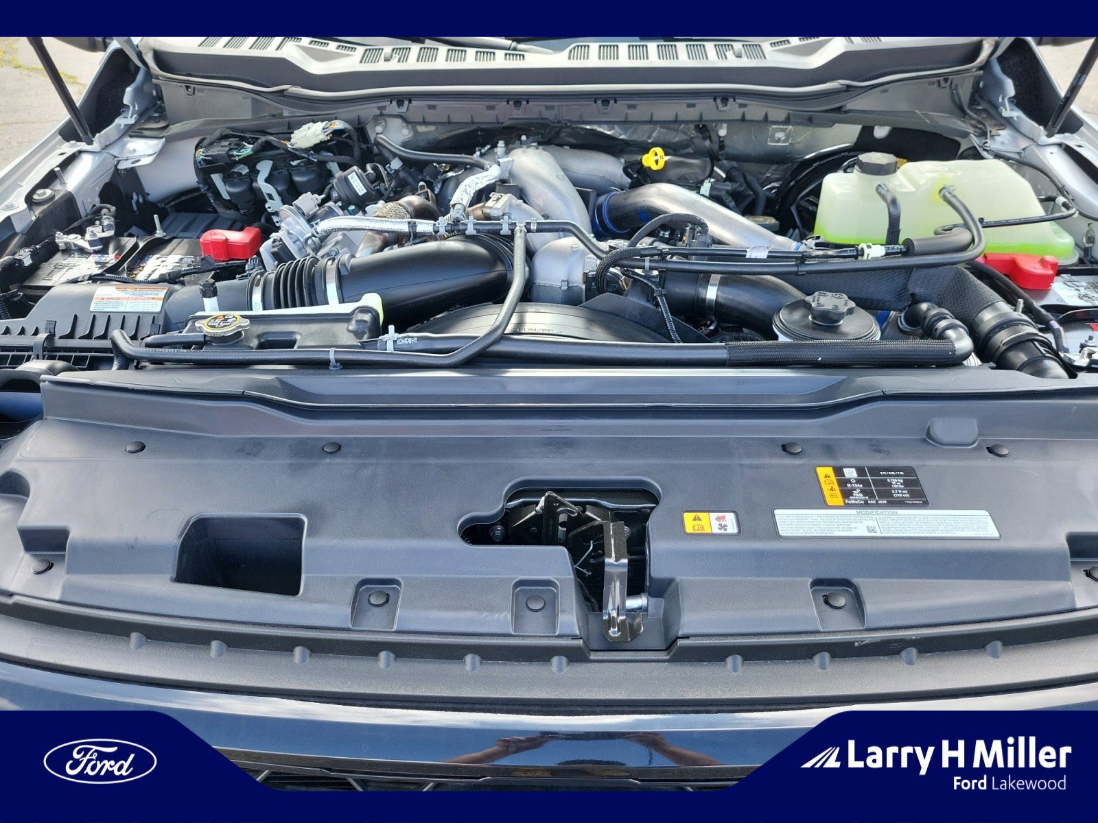 New 2025 Ford F350 Lariat w/ Black Appearance Package image 21