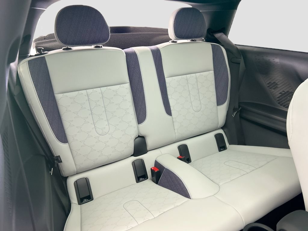 New 2026 MINI Cooper 2-Door Hardtop FWD image 21