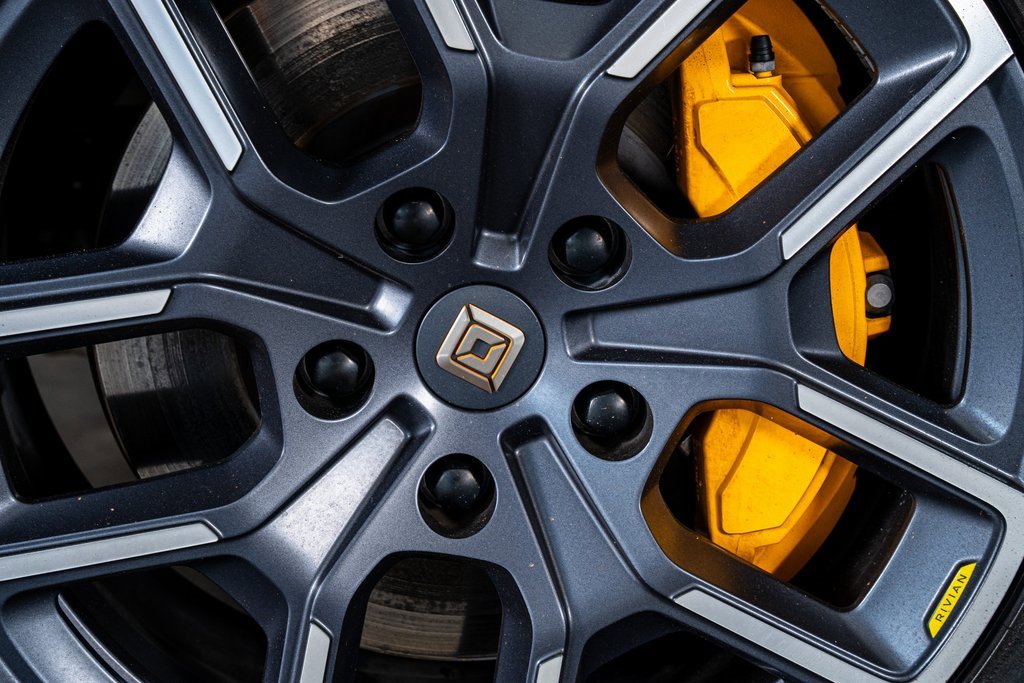 Used 2022 Rivian R1T Launch Edition image 11