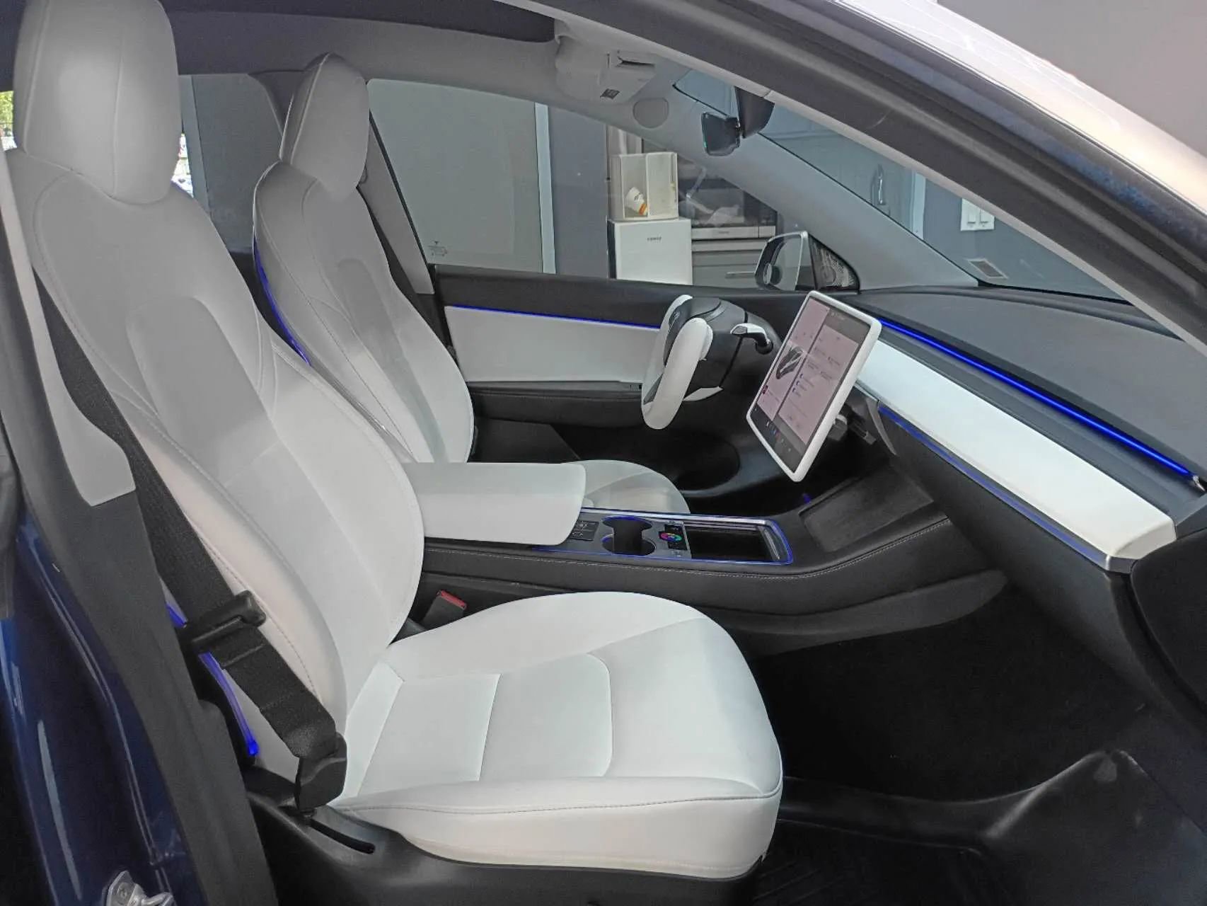 Used 2022 Tesla Model Y Long Range AWD/4WD image 16