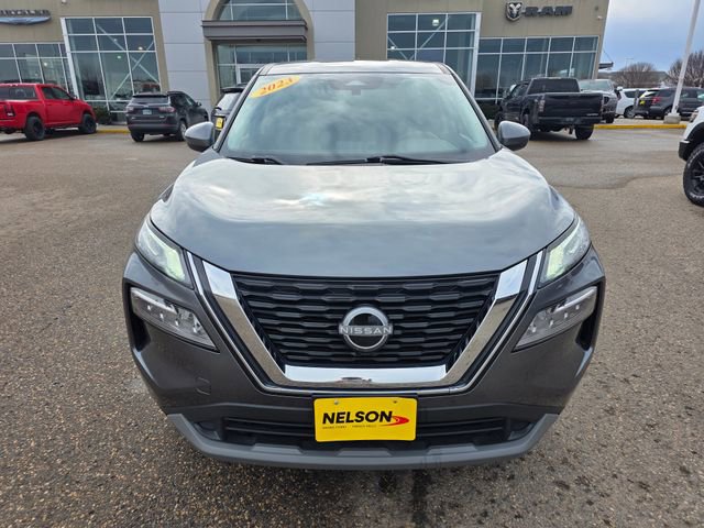 Used 2023 Nissan Rogue SV image 4