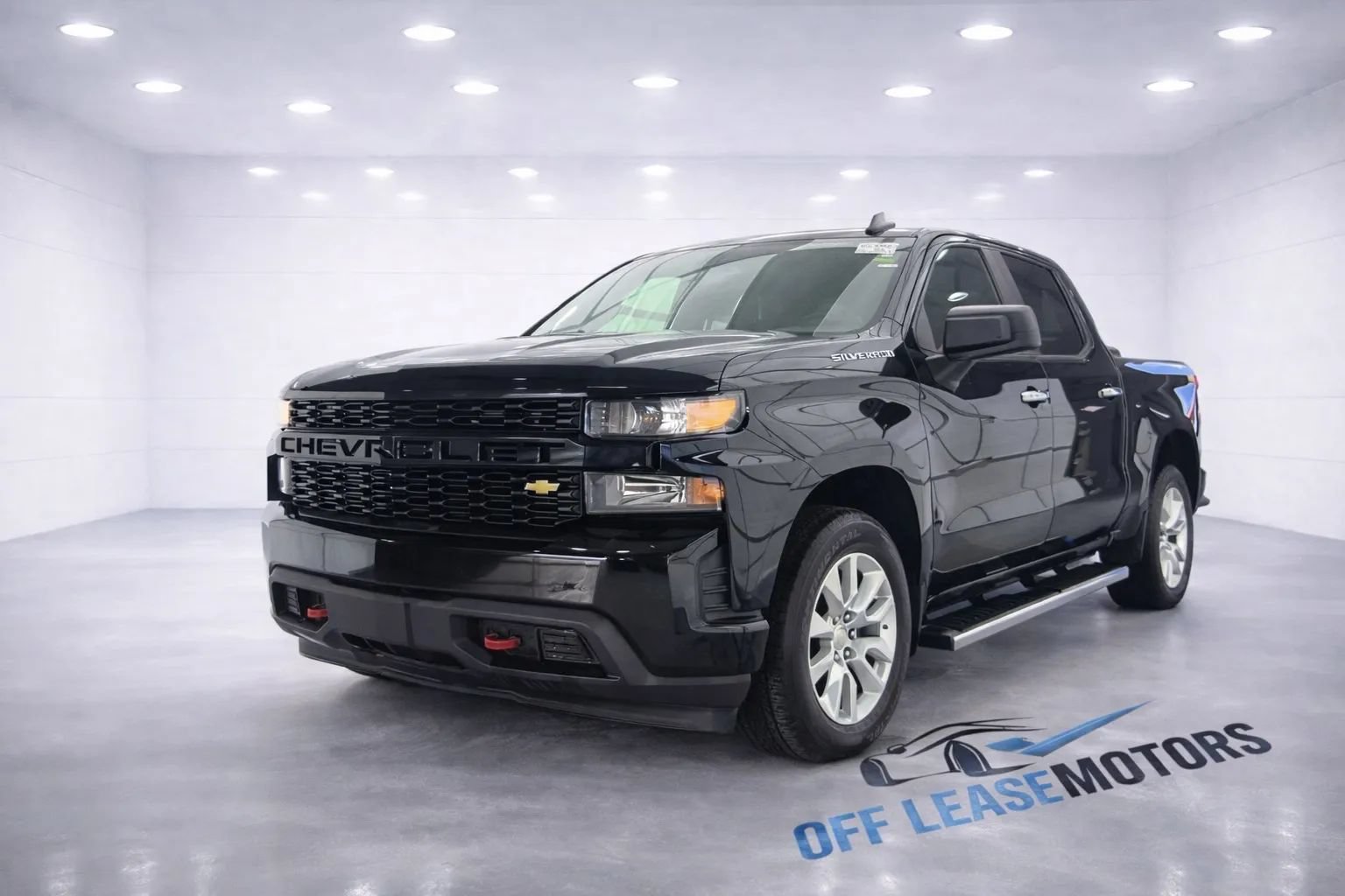 Used 2021 Chevrolet Silverado 1500 Custom AWD/4WD image 1