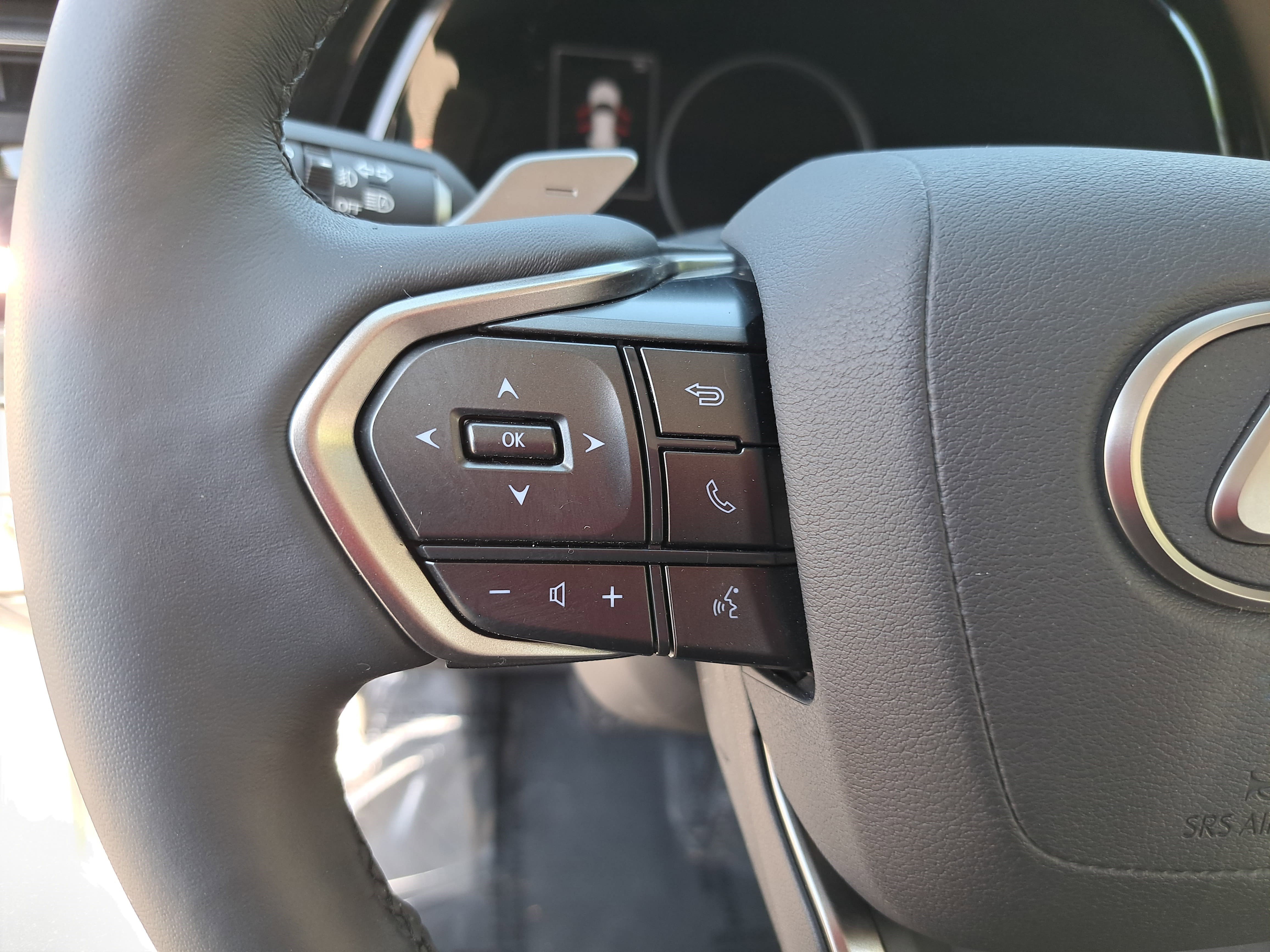 Used 2023 Lexus RX 350 FWD w/ Accessory Package (Z1) image 17