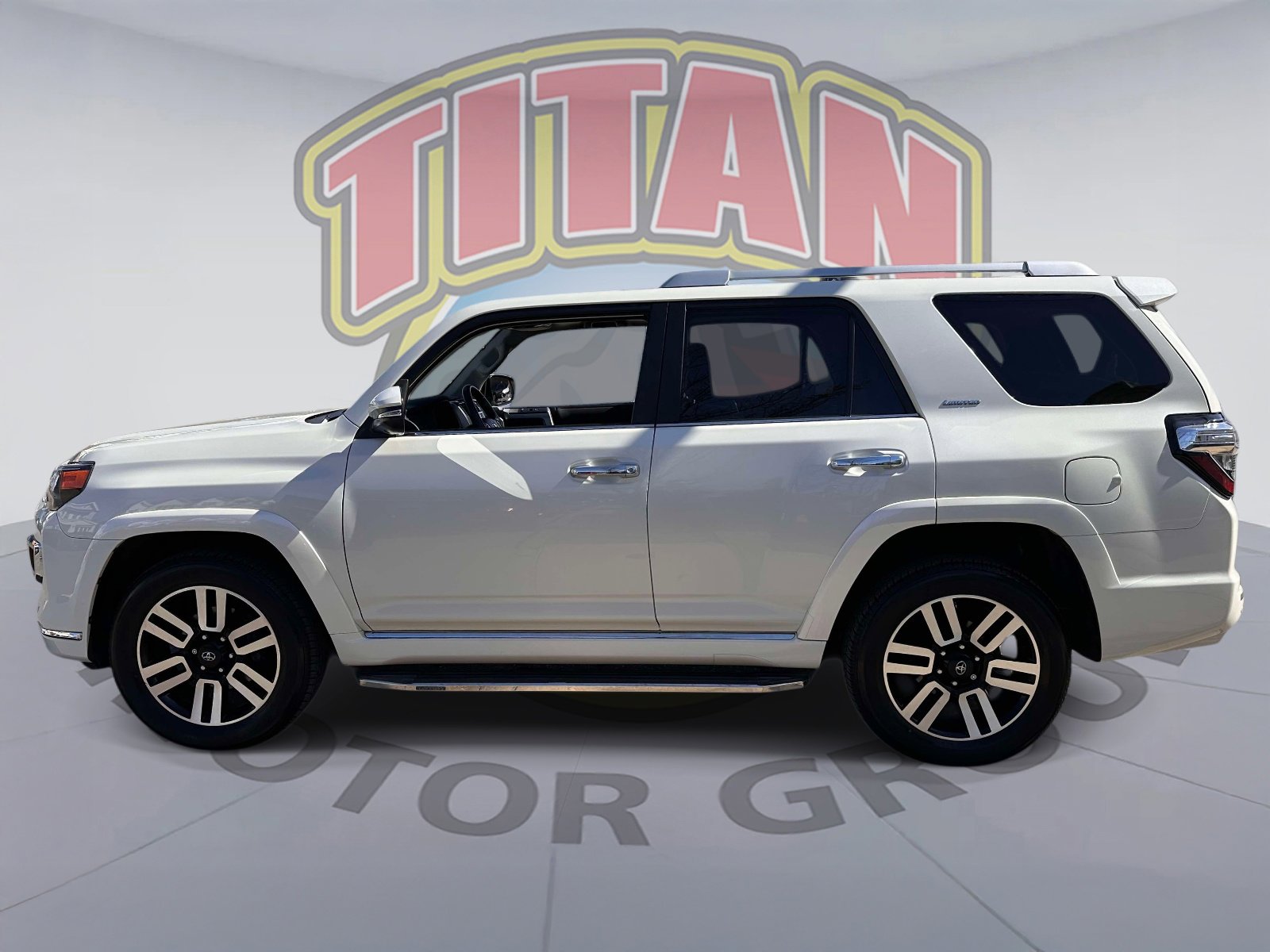Used 2023 Toyota 4Runner Limited AWD/4WD image 2