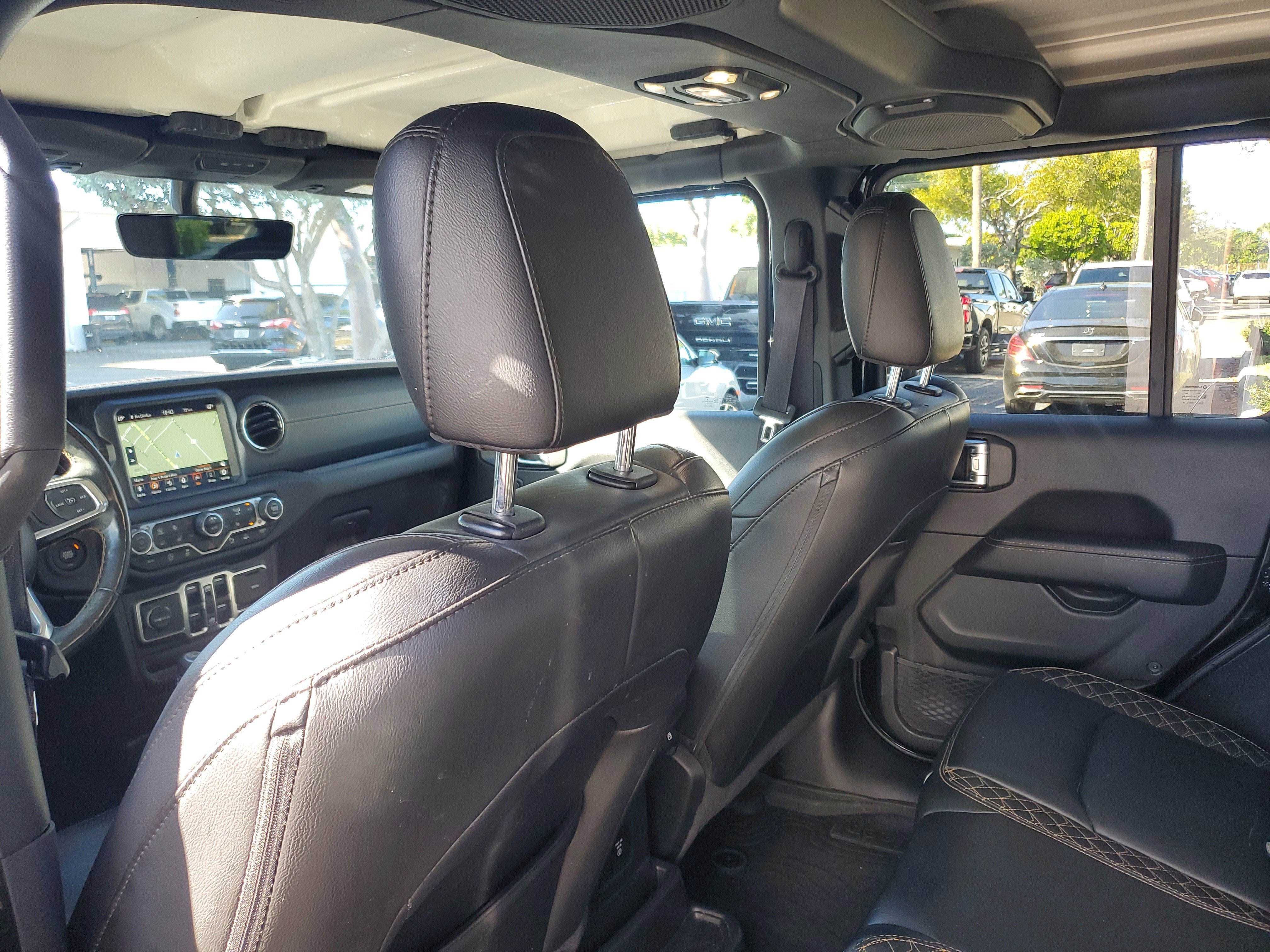 Used 2022 Jeep Wrangler Unlimited Sahara image 4