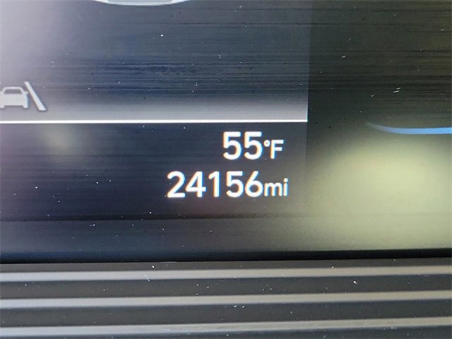 Used 2023 Hyundai Venue SEL image 21