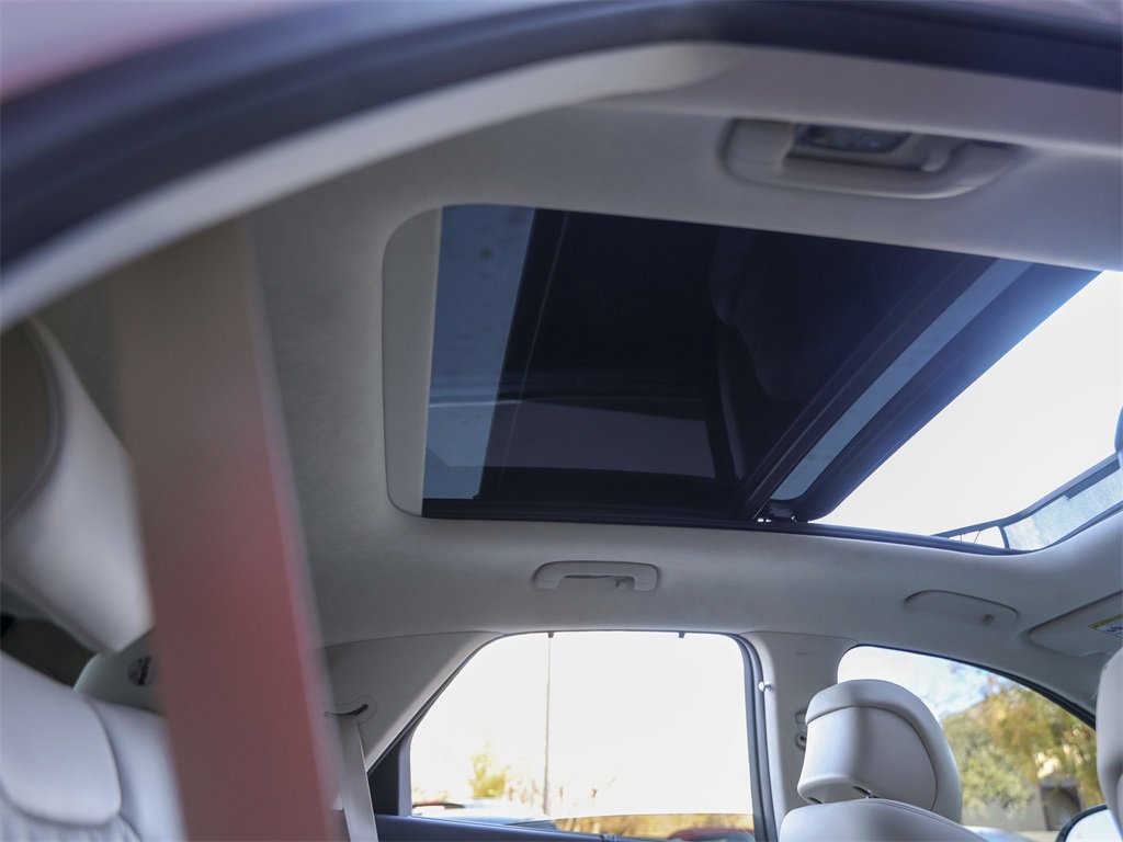 Used 2025 Genesis GV70 3.5T Sport w/ Sport Prestige Package image 40